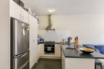 91A Queens Drive, Lyall Bay