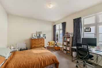 91A Queens Drive, Lyall Bay