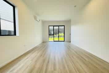 27 Whiteywood Street, Westgate