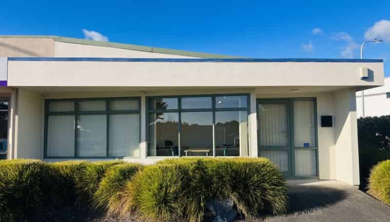 19E Milne Drive, Paraparaumu
