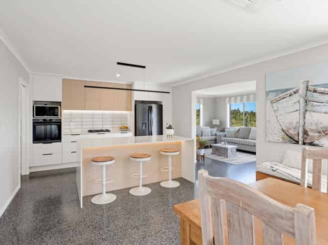 116 Stratford Drive, Cable Bay