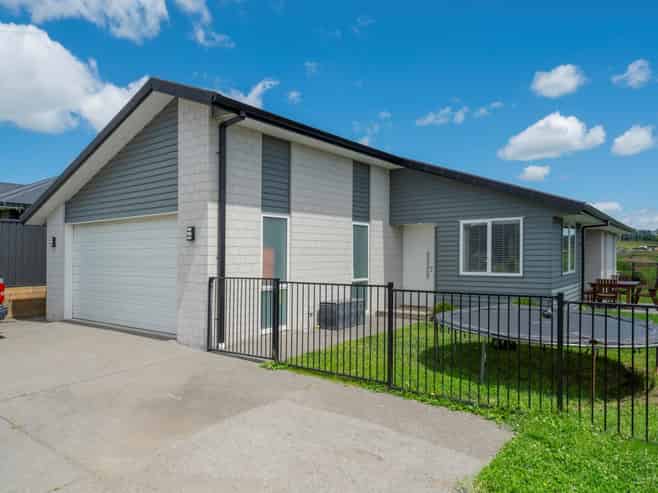29 Pioneer Crescent, Omokoroa