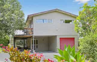 220 Glamorgan Drive, Northcross