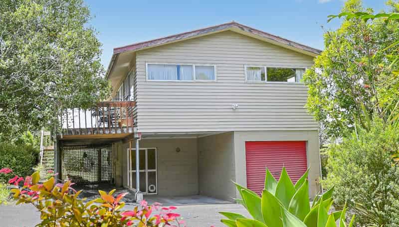 220 Glamorgan Drive, Northcross