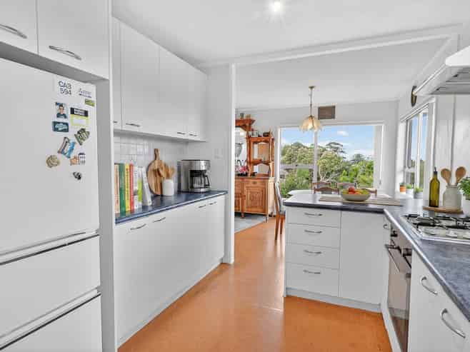 220 Glamorgan Drive, Northcross