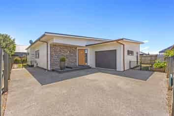 158 Dunbars Road, HALSWELL