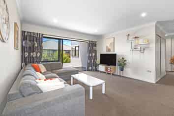 158 Dunbars Road, HALSWELL