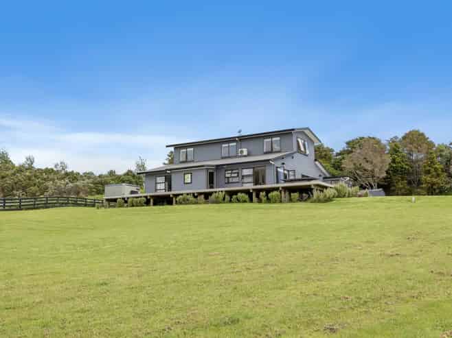 525 Valley Road, Kaiwaka