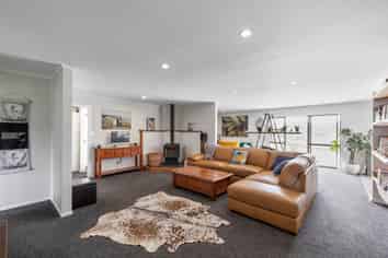 525 Valley Road, Kaiwaka