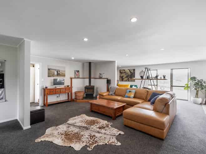 525 Valley Road, Kaiwaka