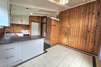 12 Heaphy Street, Westown