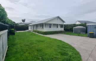 64a  Karaka Road, Beachlands