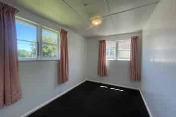 182 Egmont Street, Patea