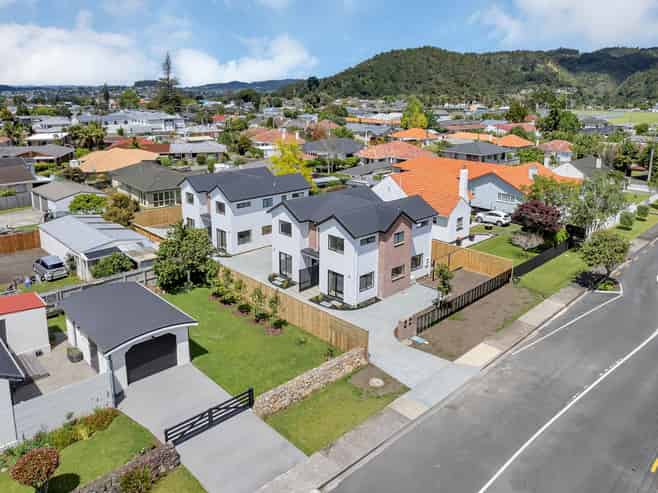 1C Simons Street, Kensington