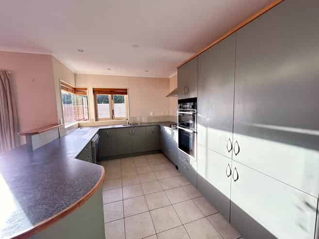 27 Bucklands Crescent, Papamoa