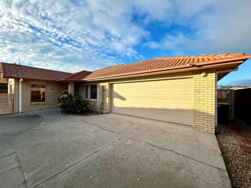 27 Bucklands Crescent, Papamoa