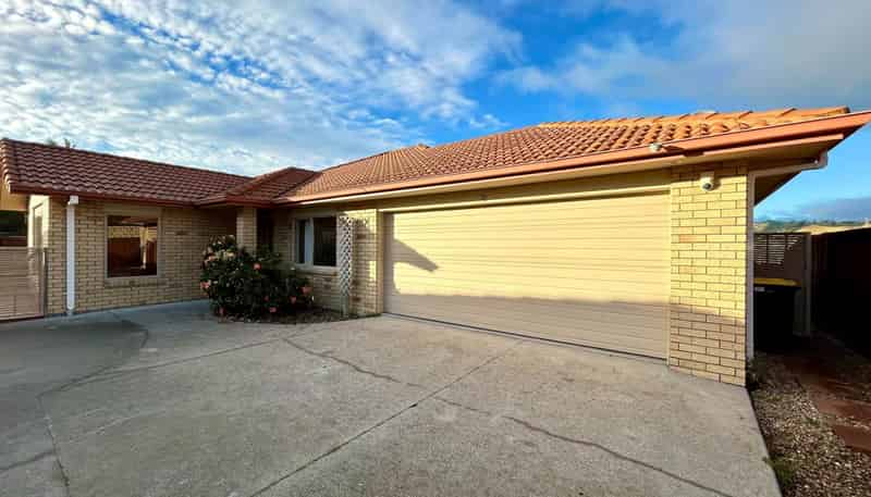 27 Bucklands Crescent, Papamoa