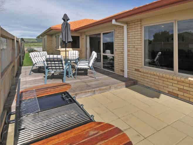 27 Bucklands Crescent, Papamoa