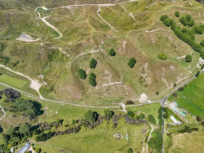 52 Longacre Road, Okoia