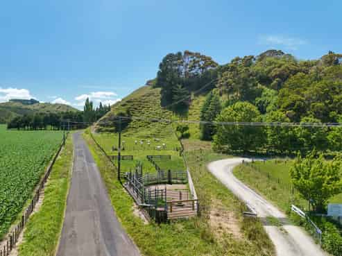 52 Longacre Road, Okoia