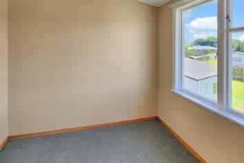 32 Devon Crescent, Bulls