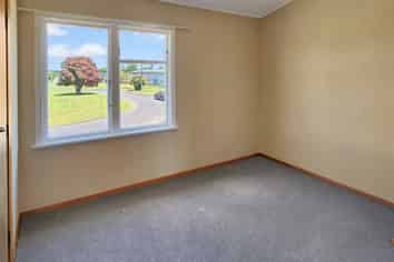 32 Devon Crescent, Bulls