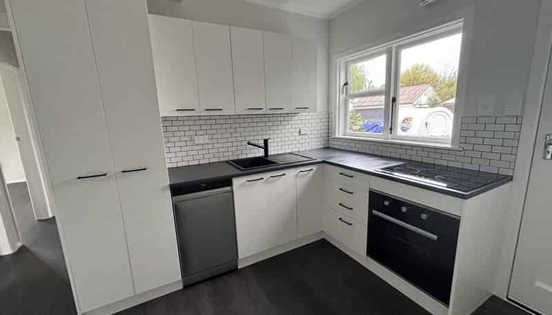 b/88 Victoria Street, Carterton