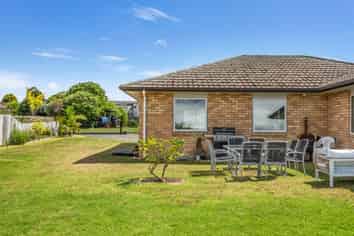 48 Omana Avenue, Helensville