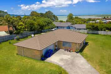 48 Omana Avenue, Helensville