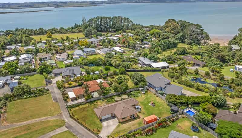 48 Omana Avenue, Helensville