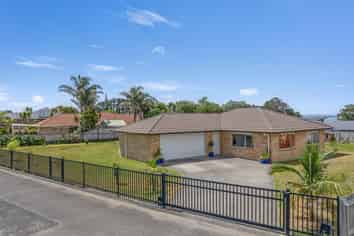 48 Omana Avenue, Helensville