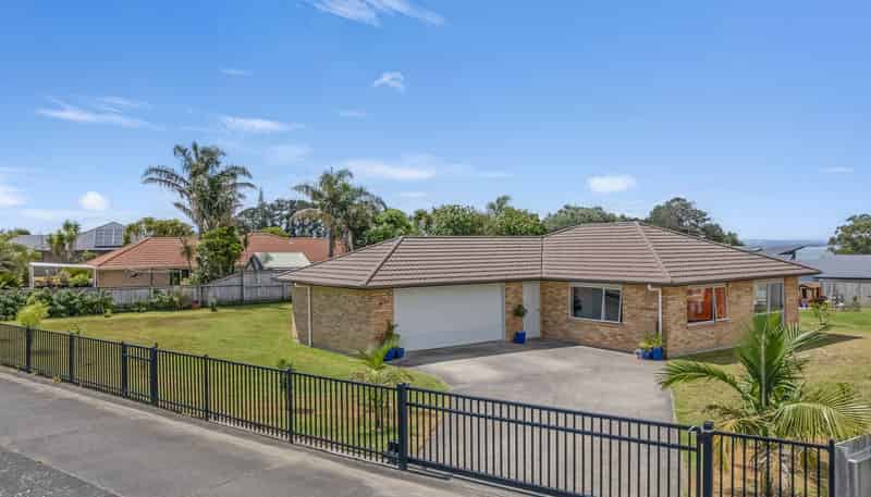 48 Omana Avenue, Helensville