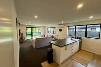 23 Crossley Avenue, Woodend