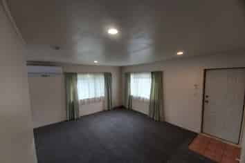 28 Manston Road, Mangere