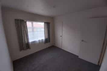 28 Manston Road, Mangere