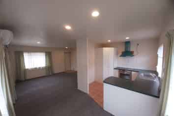 28 Manston Road, Mangere