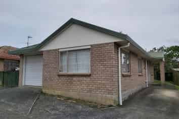 28 Manston Road, Mangere