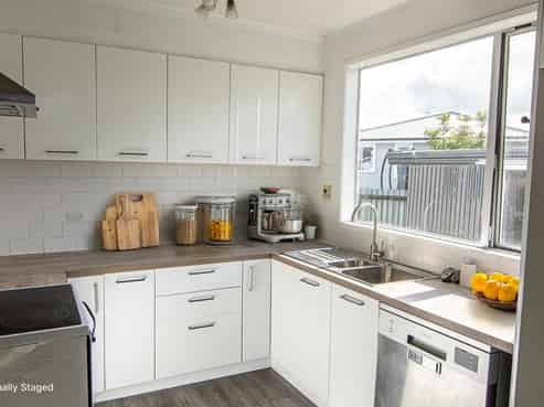 176 Glover Road, Hawera