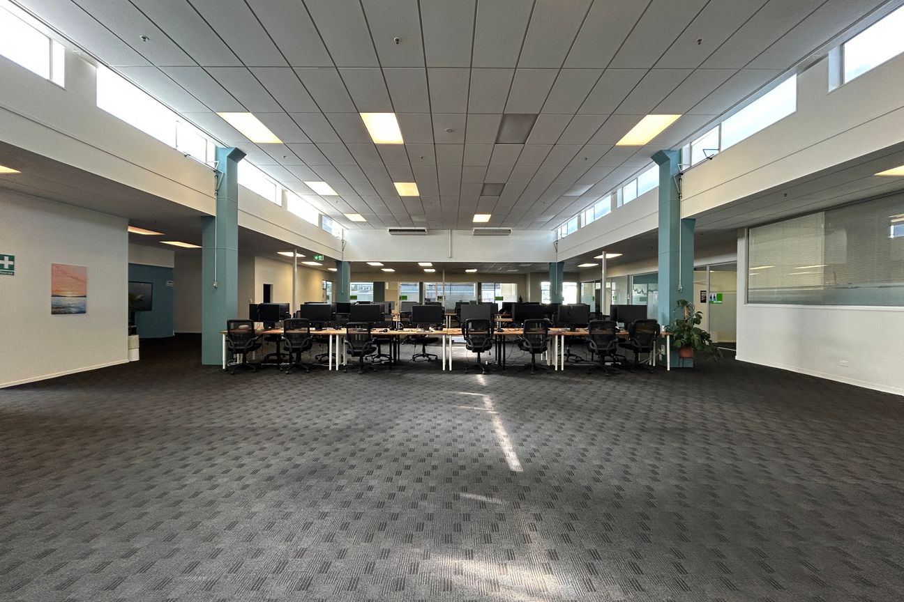 Modern Spacious Offices in the Top Town Complex - Aanzicht 6