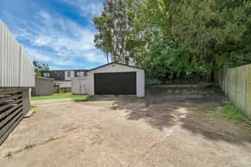 11 Thompson Terrace, Manurewa