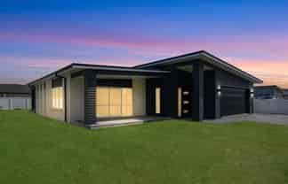 43 Stace Hopper Drive, One Tree Point