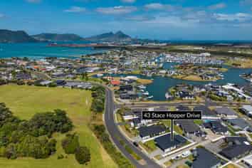 43 Stace Hopper Drive, One Tree Point