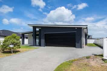 43 Stace Hopper Drive, One Tree Point
