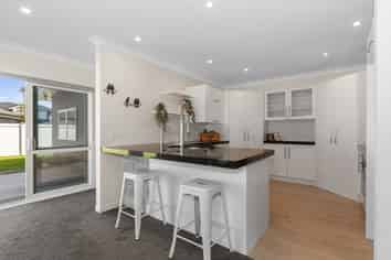 43 Stace Hopper Drive, One Tree Point