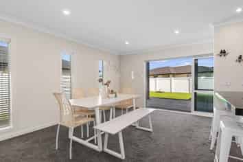 43 Stace Hopper Drive, One Tree Point