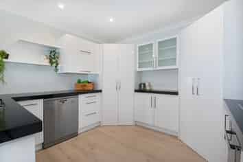 43 Stace Hopper Drive, One Tree Point