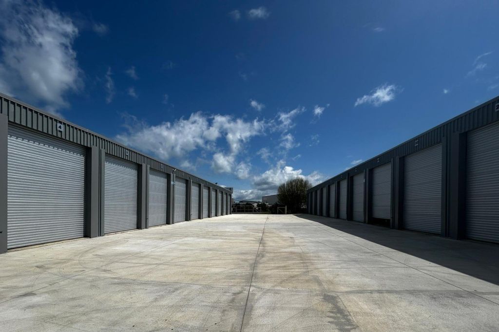 Peter Robb Lane Storage - Secure. Spacious. Convenient. 1