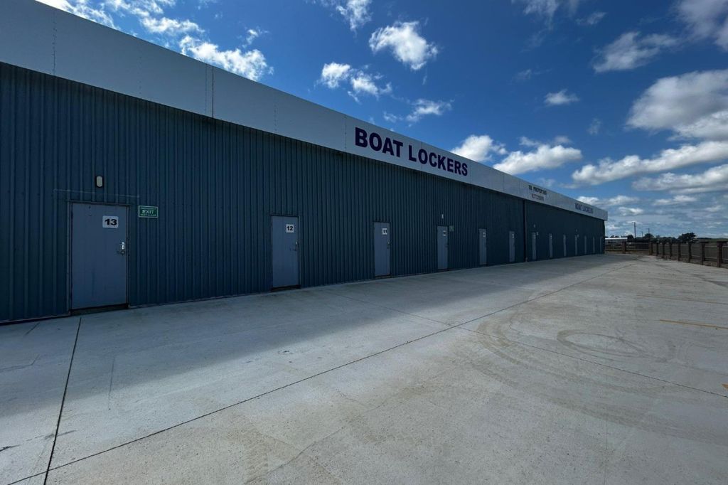 Peter Robb Lane Storage - Secure. Spacious. Convenient. 2