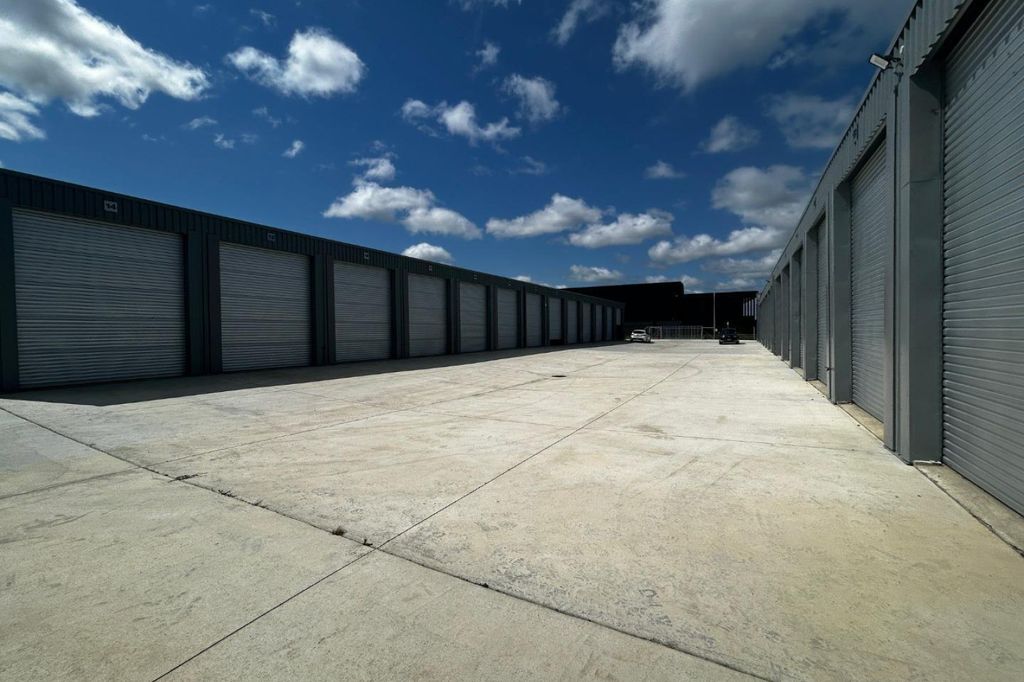 Peter Robb Lane Storage - Secure. Spacious. Convenient. 4