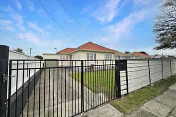 33 Swiss Avenue, Gonville